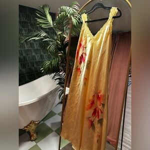 Valerie Stevens Yellow Floral Chemise